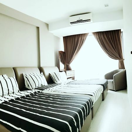 Ps04 @ Kk Privilege Sky Suite Kota Kinabalu Kültér fotó